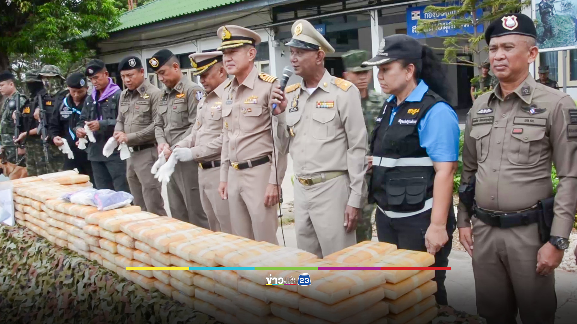 นรข.ยึดยาบ้า 800,000 เม็ด ผู้ต้องหา 1 รายกระบะ 1 คัน