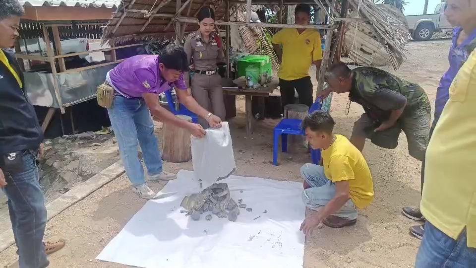 พบพระพุทธรูปจำนวนมากซุกโขดหินจุดชมวิวหาดคอเขา