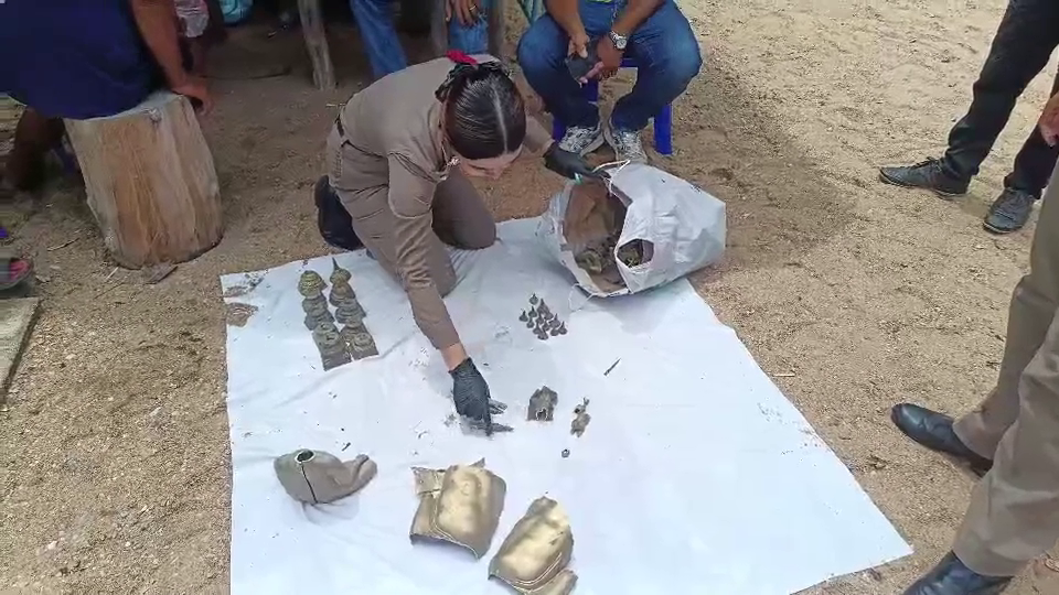 พบพระพุทธรูปจำนวนมากซุกโขดหินจุดชมวิวหาดคอเขา