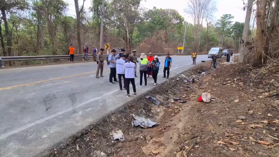 คลิปสุดท้ายก่อนกระบะชนรถพยาบาลดับ 5 ศพ