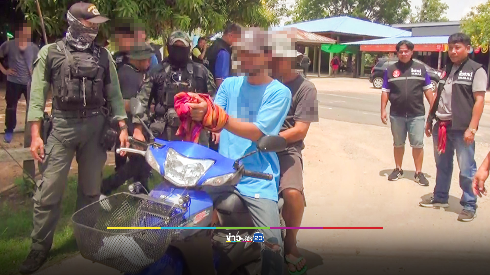 รวบแล้ว 4 คนร้ายสังหารเจ้าของค่ายมวยดับคารถตู้ต่อหน้าลูก