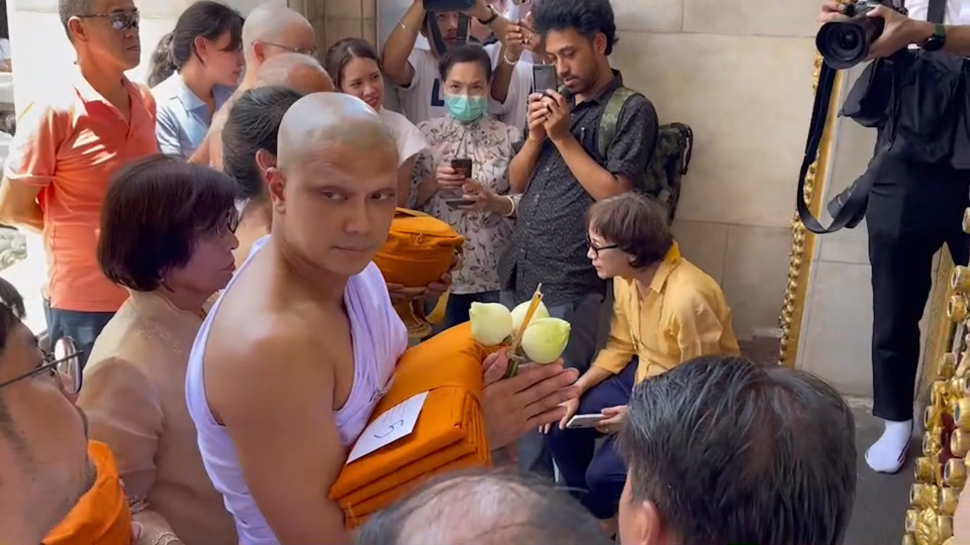 เปิดฉายา"หนุ่ม กะลา"หลังเข้าพิธีอุปสมบท วัดบวรนิเวศวิหาร วันนี้