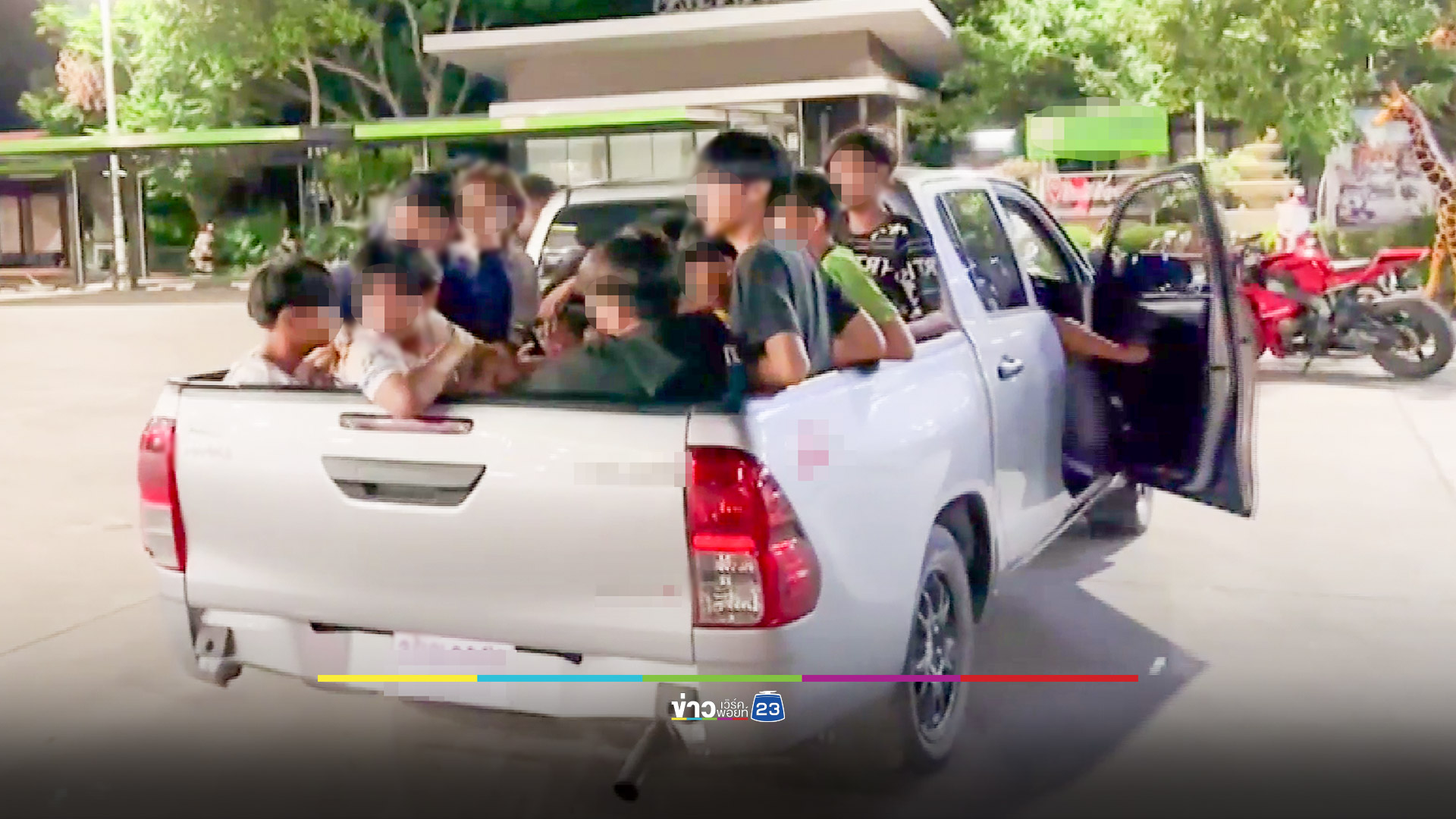 จับแว้นป่วนเมือง ยึดรถ 17 คันรวบตัว 18 รายพบเด็ก 14 ปีถึง 7 คน