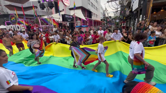 ส่งท้าย 'Pride Month" ชวนชาว LGBTQIAN+ จัดขบวนพาเหรดสีรุ้ง