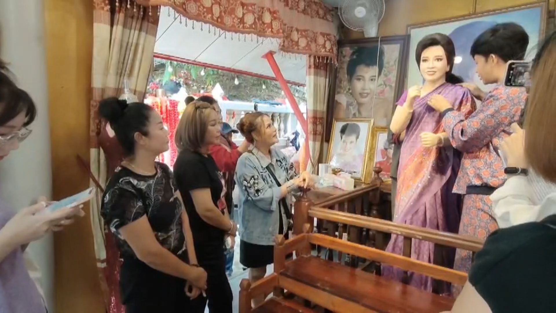 เตรียมงานรำลึก 32 ปี การจากไป "พุ่มพวง ดวงจันทร์" ราชินีเพลงลูกทุ่ง