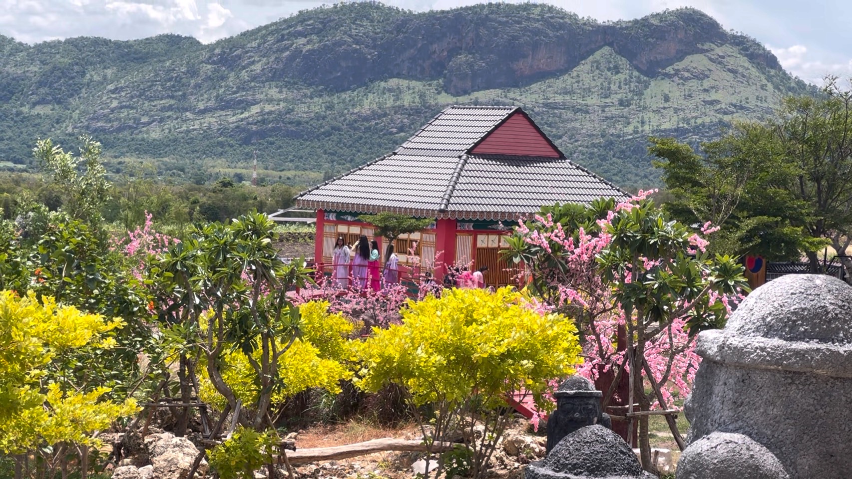 ยกเกาะเชจูเกาหลีใต้ยุคโบราณมาตั้งที่เมืองไทย