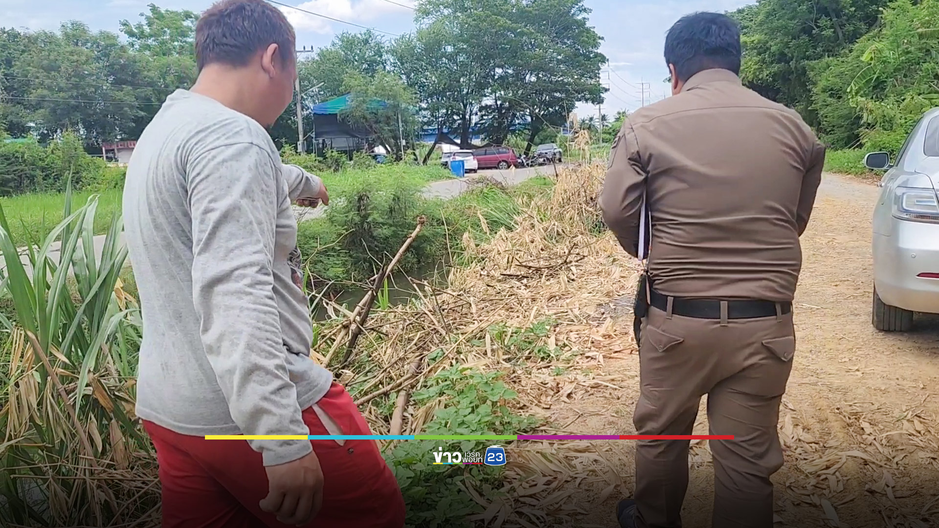 ผัวโหด! ทะเลาะกันก่อนราดน้ำมันจุดไฟเผาเมียขาพิการ ไฟลุกท่วมทั้งตัวอาการสาหัส