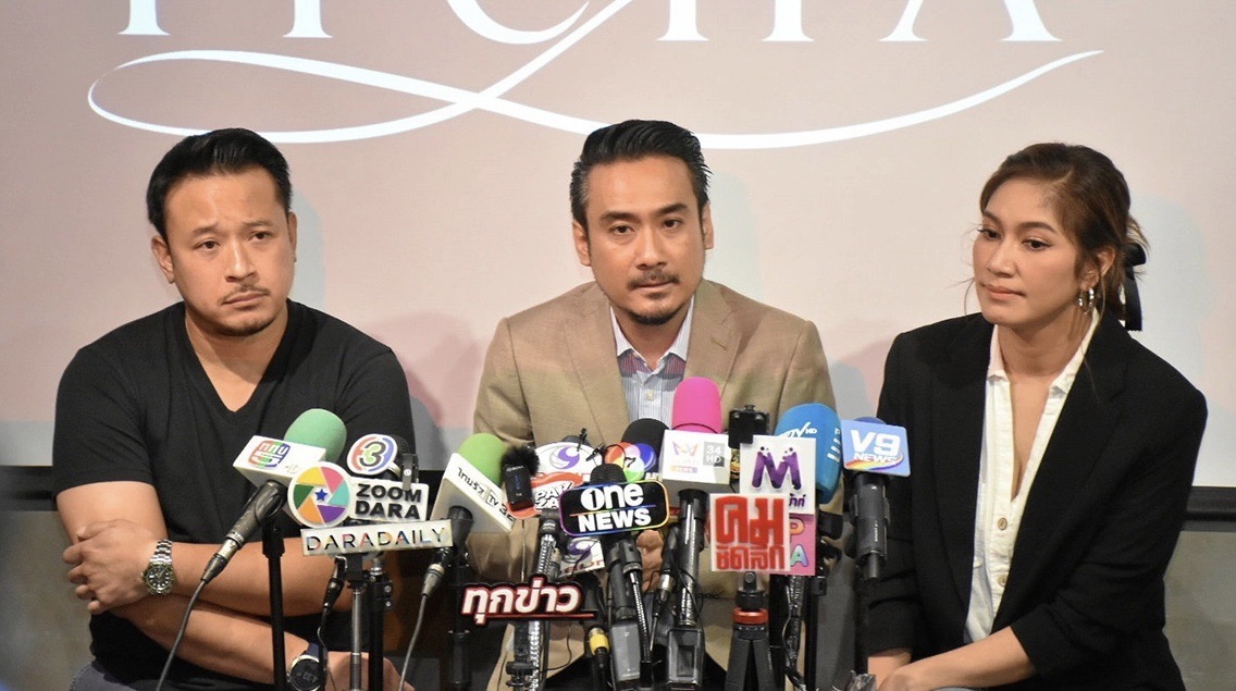 ”เบนซ์-มิค“ ส่ง “ทนายเจมส์” ตรวจสาร ยืนยันความบริสุทธิ์!