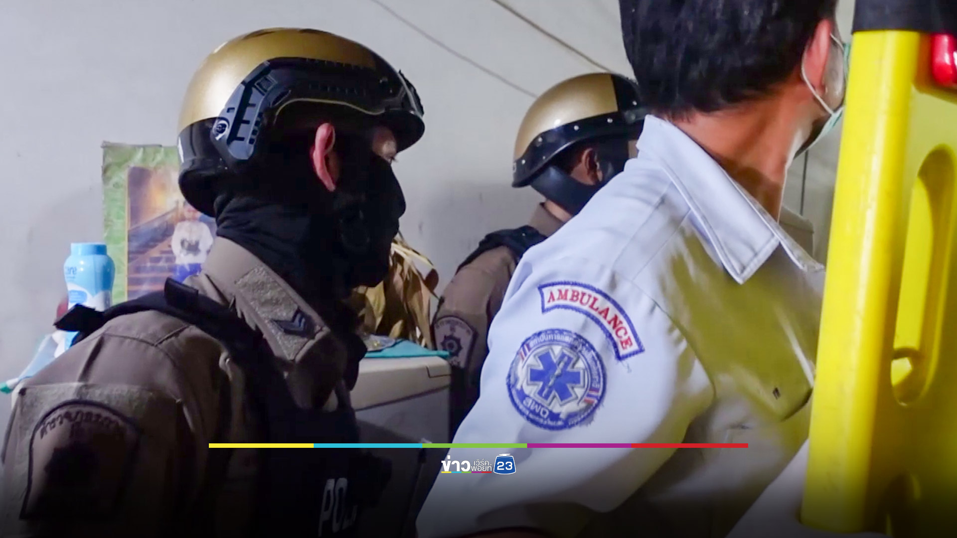 ตร.ช่วยชีวิตหญิงผูกคอรอดตายหวุดหวิด