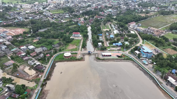 'ธรรมนัส' ฉุนขาด! ชลประทานฯ วันหยุดไม่อยู่พื้นที่ไม่ดูแลน้ำท่วม