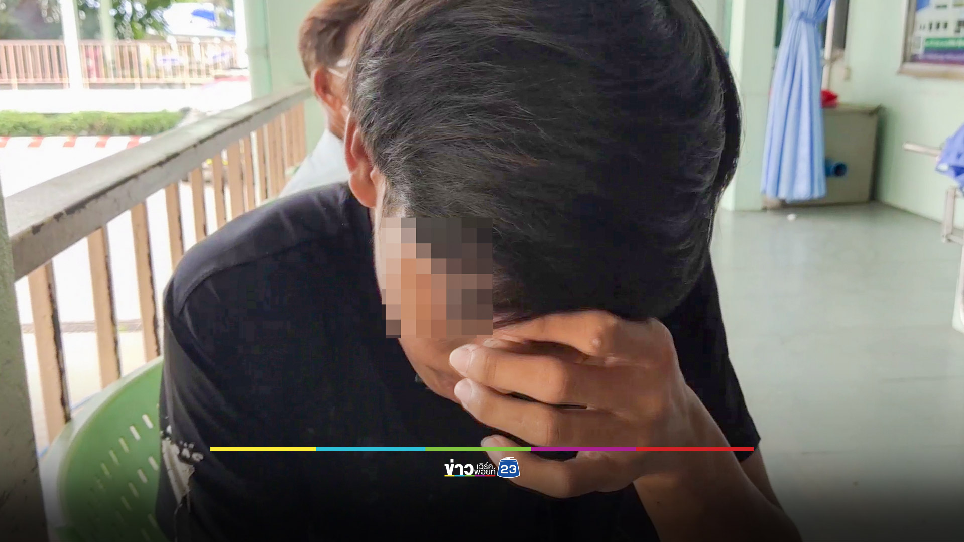 หนุ่มหลับใน รถคว่ำทับพ่อนั่งเบาะข้างดับสยอง