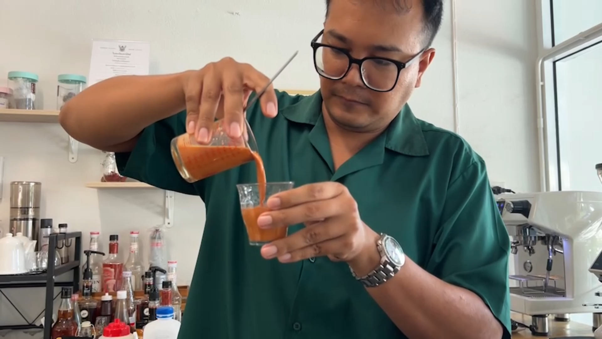 เปิด 7 "สูตรชาไทย" ฝีมืออดีต Tea Master เจ้าของคาเฟเมืองตรัง