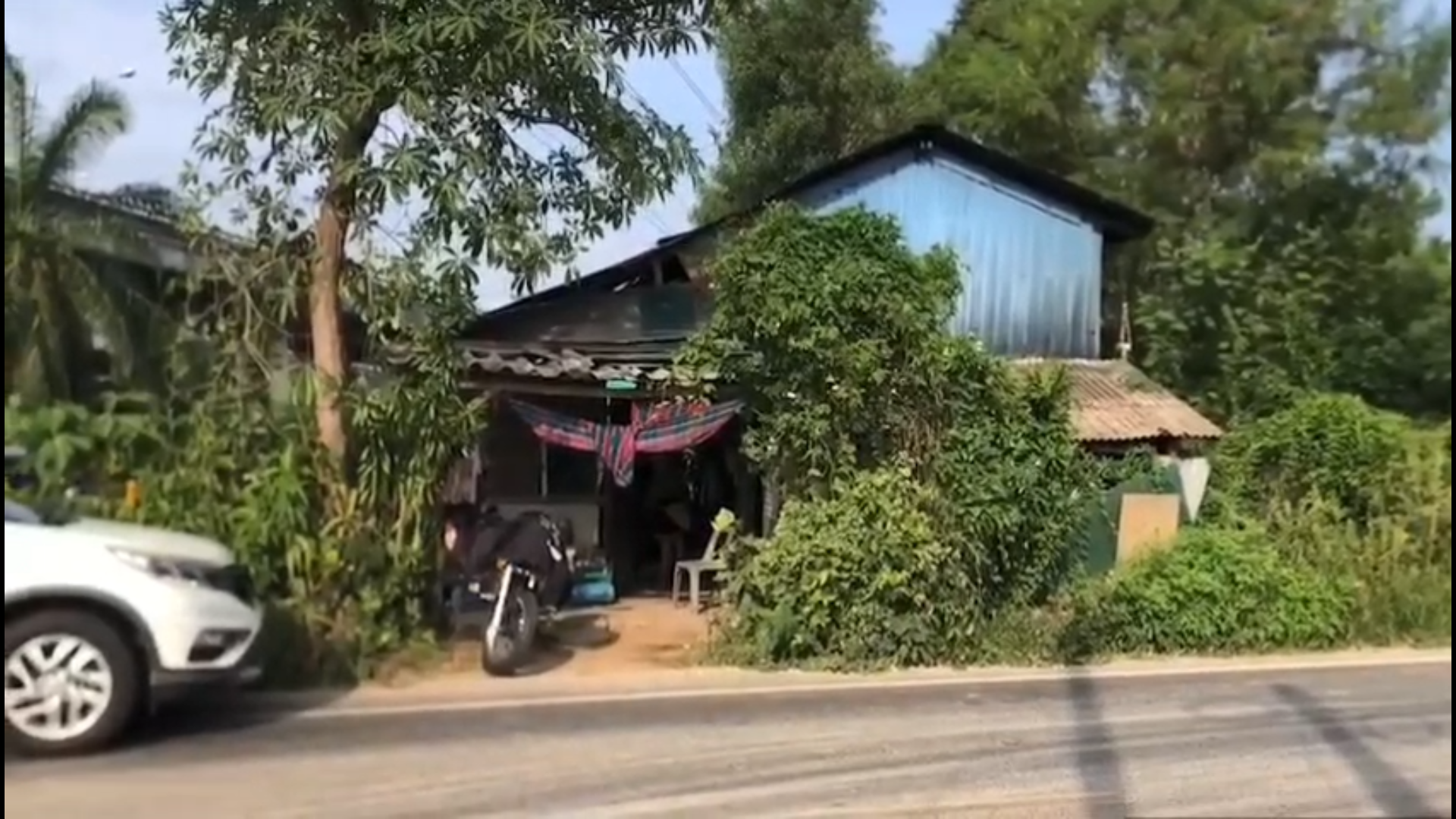 สองพี่น้องรันทด พ่อแม่ทิ้ง อยู่กับย่าป่วยหนัก พี่สละให้น้องเรียน