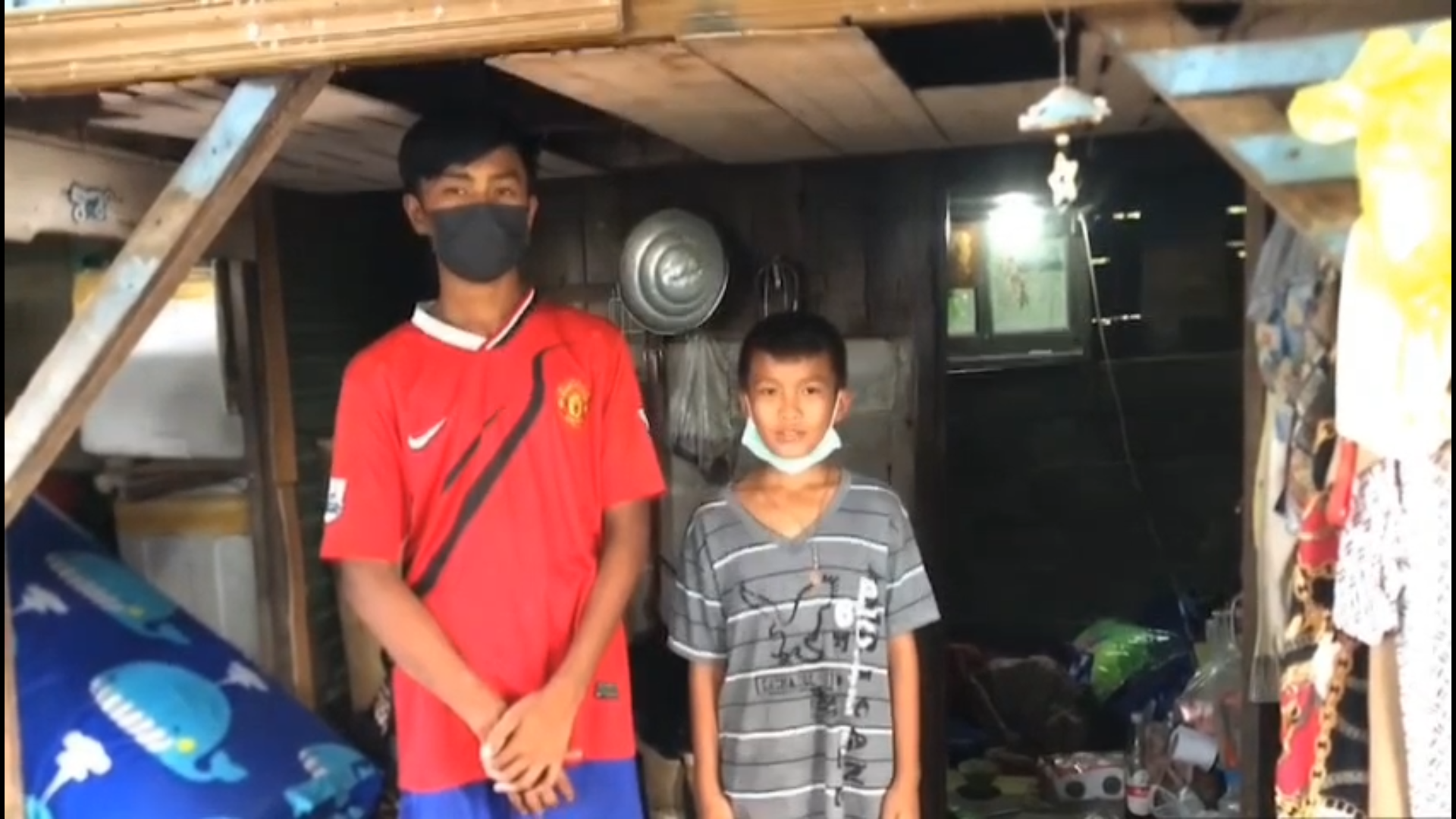 สองพี่น้องรันทด พ่อแม่ทิ้ง อยู่กับย่าป่วยหนัก พี่สละให้น้องเรียน