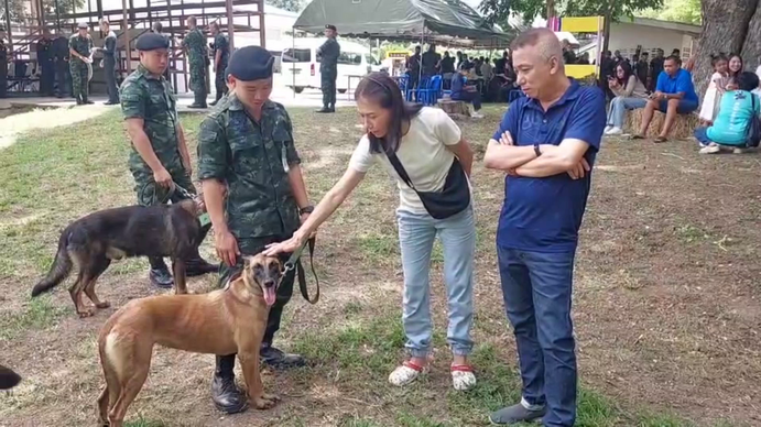 น้อง “ฮิลม่า” ดาวเด่นประมูลสุนัขทหาร-สนนค่าตัวหลักแสน