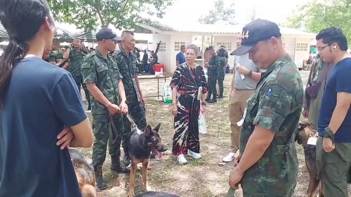 น้อง “ฮิลม่า” ดาวเด่นประมูลสุนัขทหาร-สนนค่าตัวหลักแสน