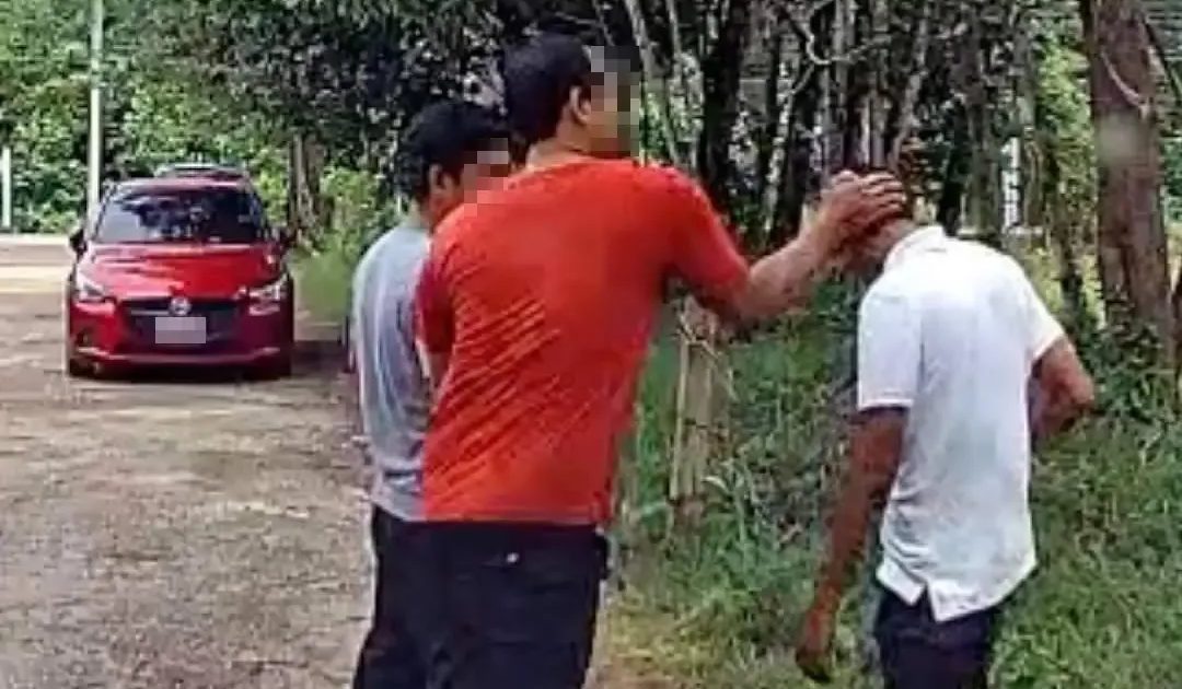สองรุมหนึ่ง! วินเจ้าถิ่นกระทืบโชเฟอร์แท็กซี่ป้ายเขียวกระโหลกร้าว
