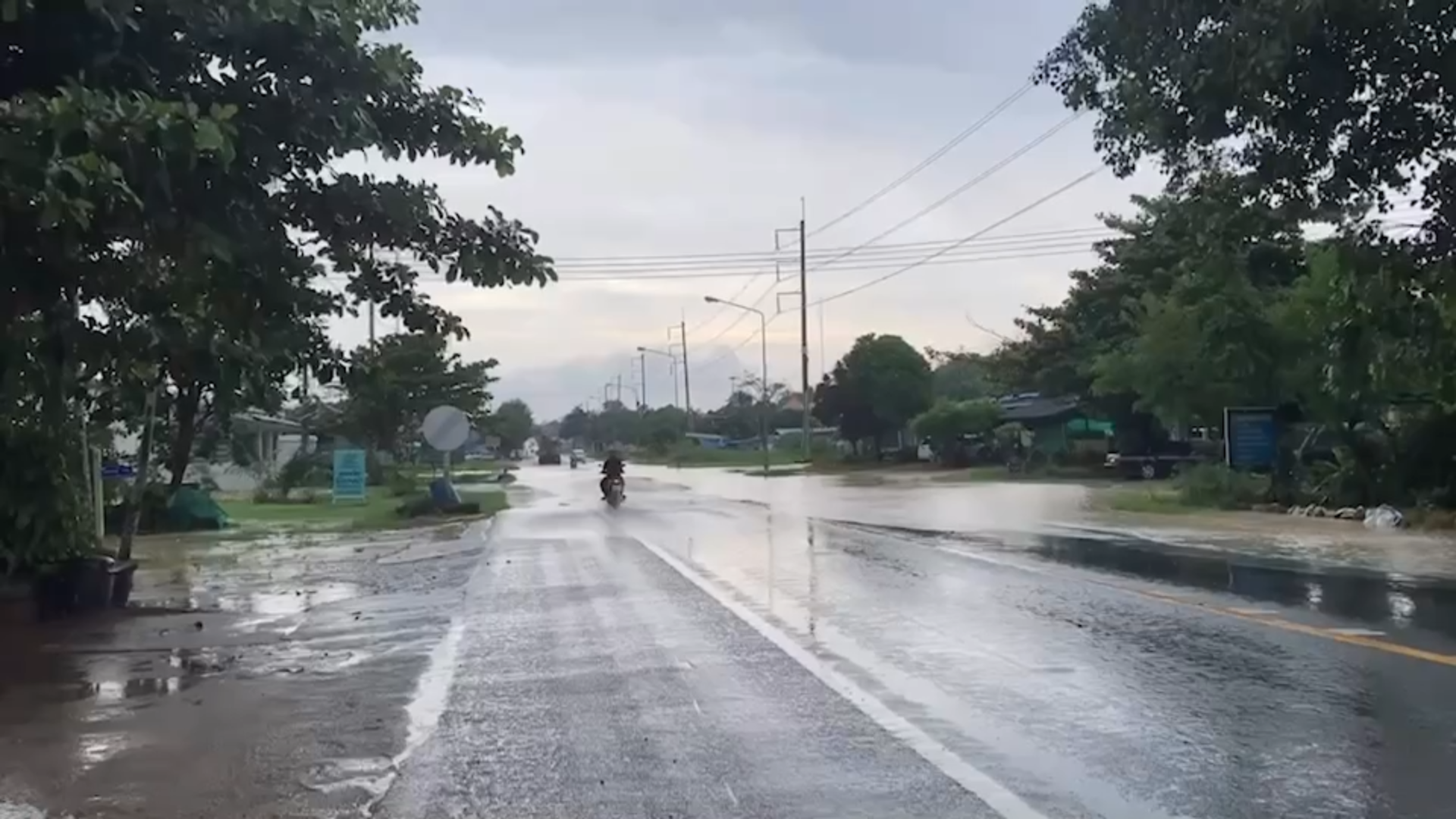 อัปเดต"น้ำท่วมระยอง"คลี่คลายหลังเจอฝนถล่มข้ามคืน