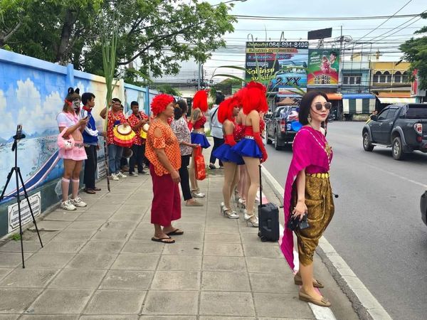 มิติใหม่ของการทวงหนี้! แห่ขันหมากขอเงินคืน