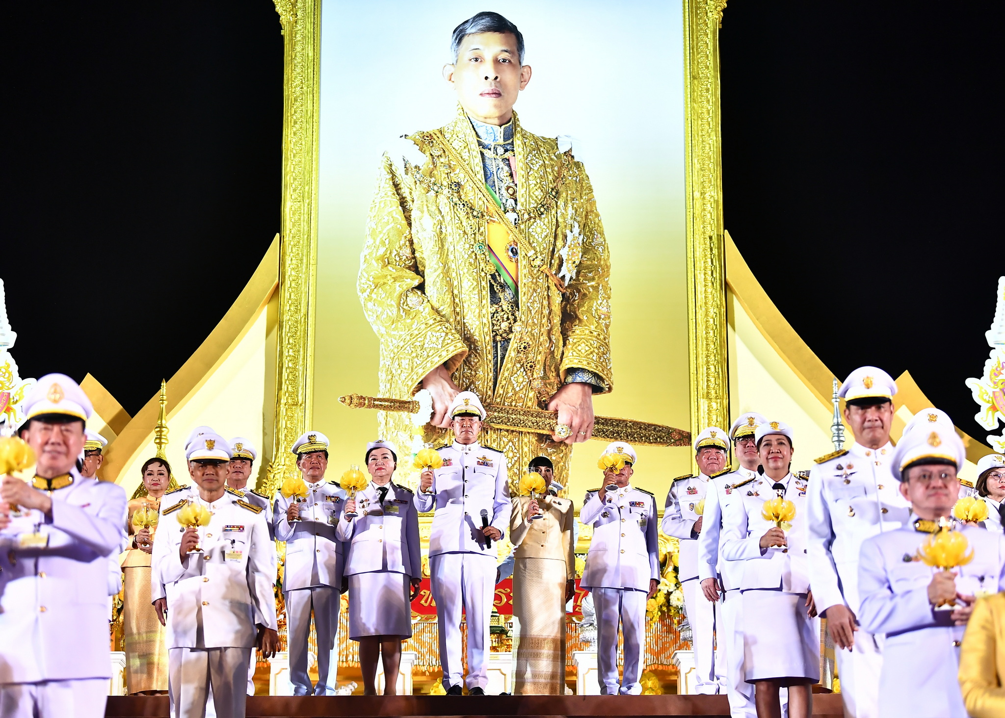พิธีถวายเครื่องราชสักการะและพิธีจุดเทียนถวายพระพรชัยมงคล เนื่องในโอกาสพระราชพิธีมหามงคลเฉลิมพระชนมพรรษา 6 รอบ