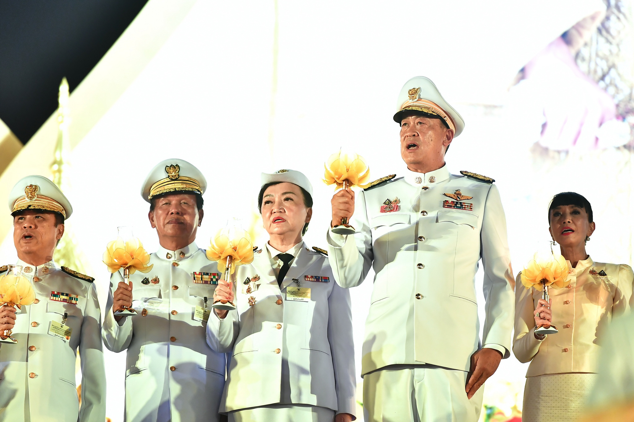 พิธีถวายเครื่องราชสักการะและพิธีจุดเทียนถวายพระพรชัยมงคล เนื่องในโอกาสพระราชพิธีมหามงคลเฉลิมพระชนมพรรษา 6 รอบ