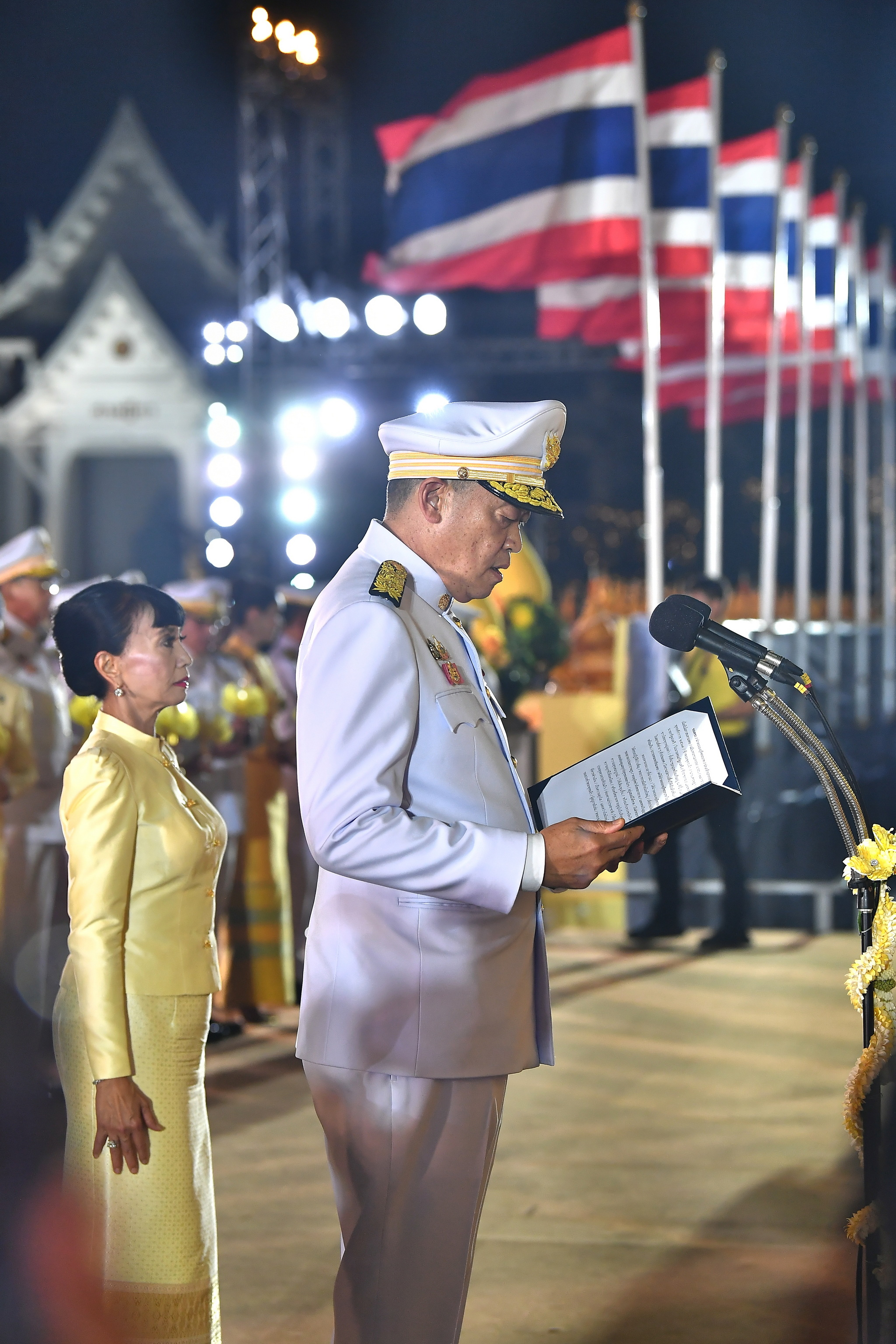 พิธีถวายเครื่องราชสักการะและพิธีจุดเทียนถวายพระพรชัยมงคล เนื่องในโอกาสพระราชพิธีมหามงคลเฉลิมพระชนมพรรษา 6 รอบ