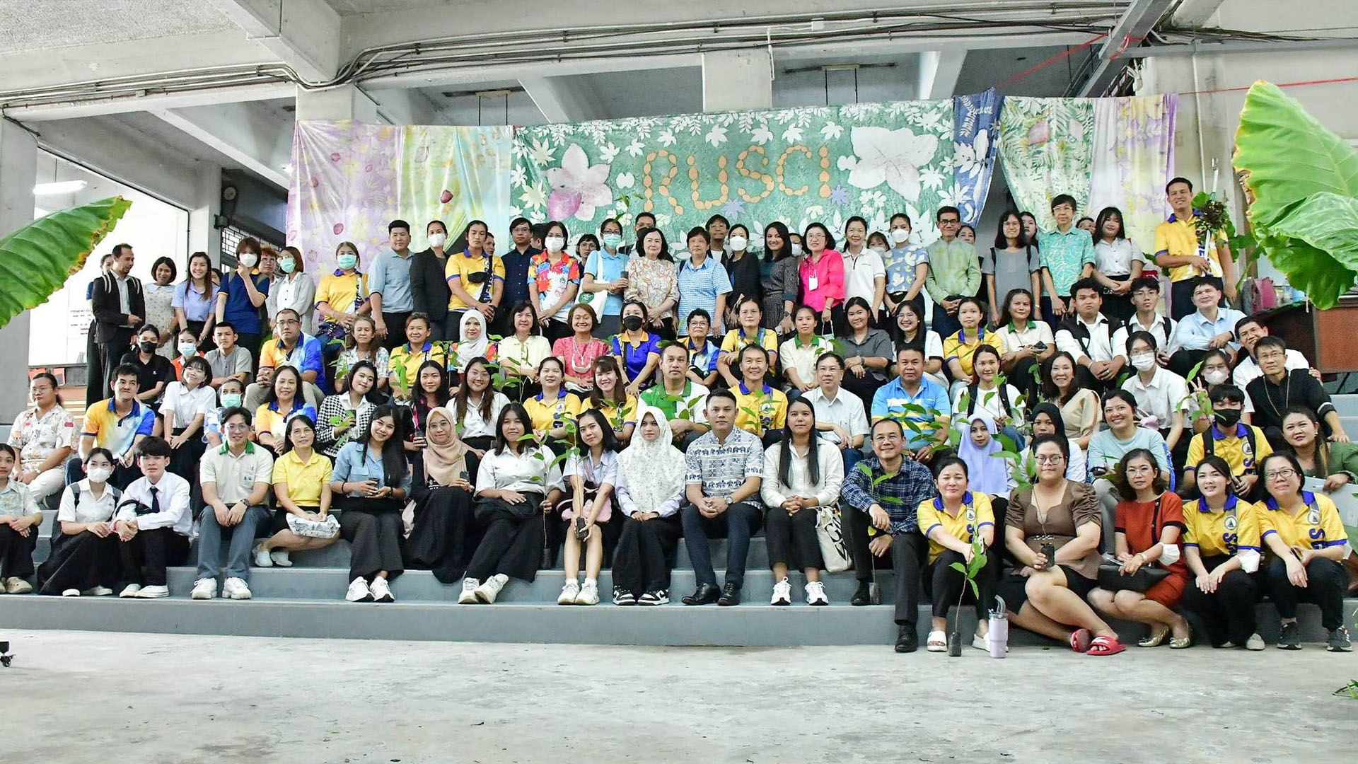 สังคมคาร์บอนต่ำ เพื่อเป้าหมายลดการปล่อยก๊าซเรือนกระจกสุทธิเป็นศูนย์
