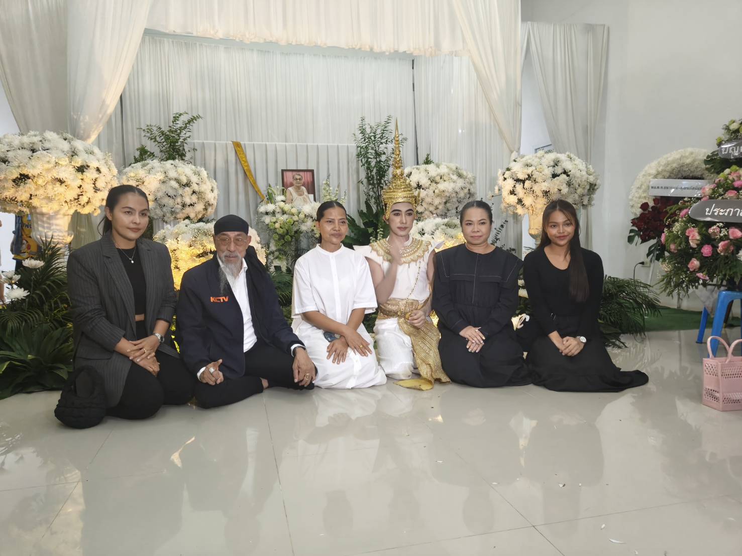 "เวิร์คพอยท์" เป็นเจ้าภาพร่วมงานสวดอภิธรรมคุณแม่ของ "สุนารี ราชสีมา"
