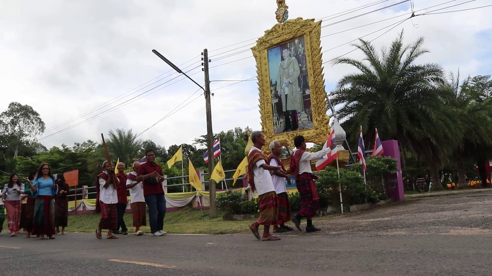 เซ่นไหว้เจ้าที่ ปิดหลักสูตรผู้สูงวัยพร้อมเลขเด็ด
