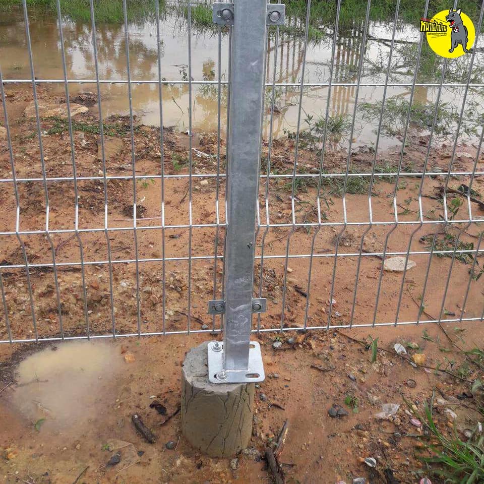 เพจดังลั่นรั้วแบบใหม่ แบบจึ้งของโรงเรียนแห่งหนึ่งในจ.นครศรีธรรมราช เผยใช้วิธีเจาะจงจ้างผู้รับเหมาแถวนั้น