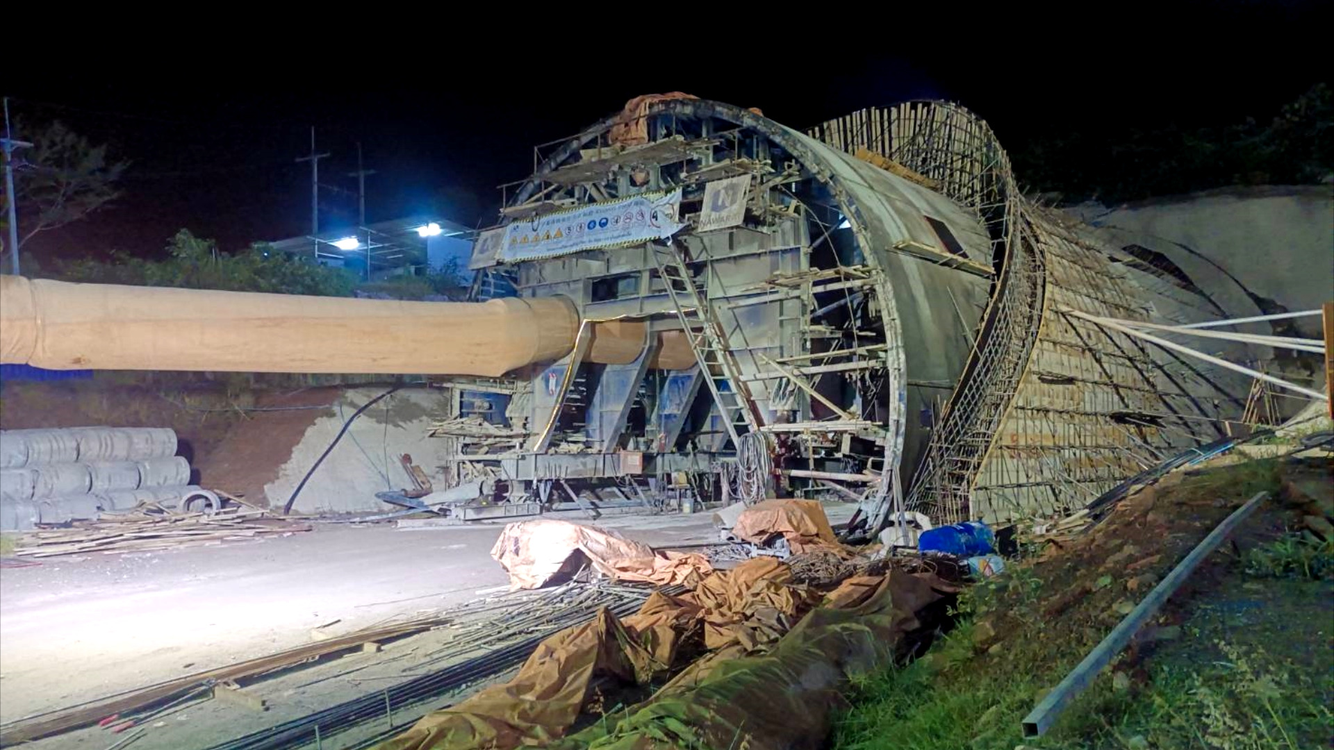 ระทึก!"ดินถล่ม"อุโมงค์รถไฟความเร็วสูงปากช่องทับคนงาน