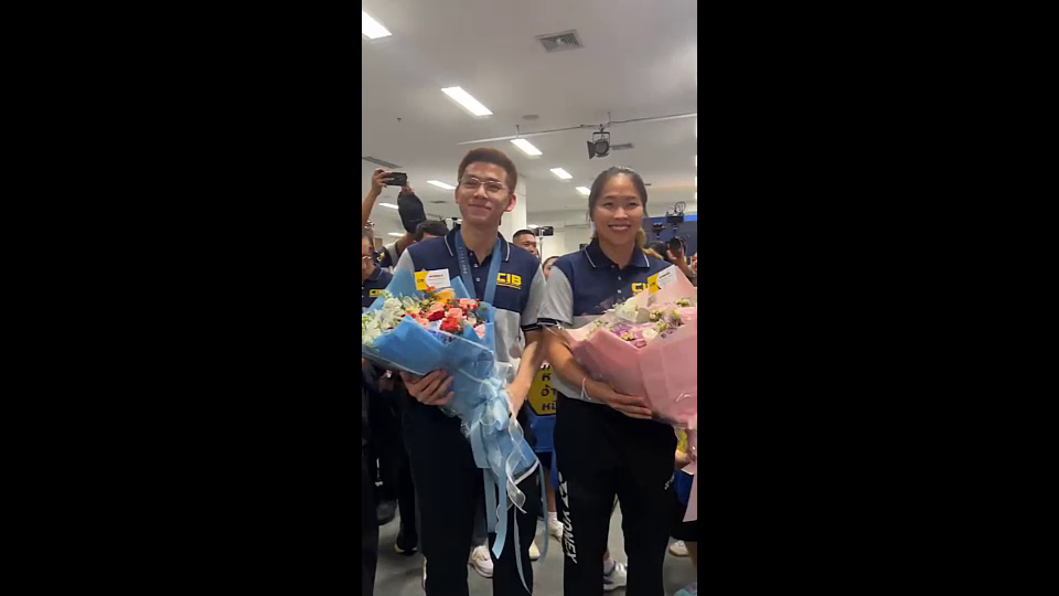 CIB ต้อนรับฮีโร่โอลิมปิก "วิว กุลวุฒิ - เมย์ รัชนก" กลับต้นสังกัดอบอุ่น
