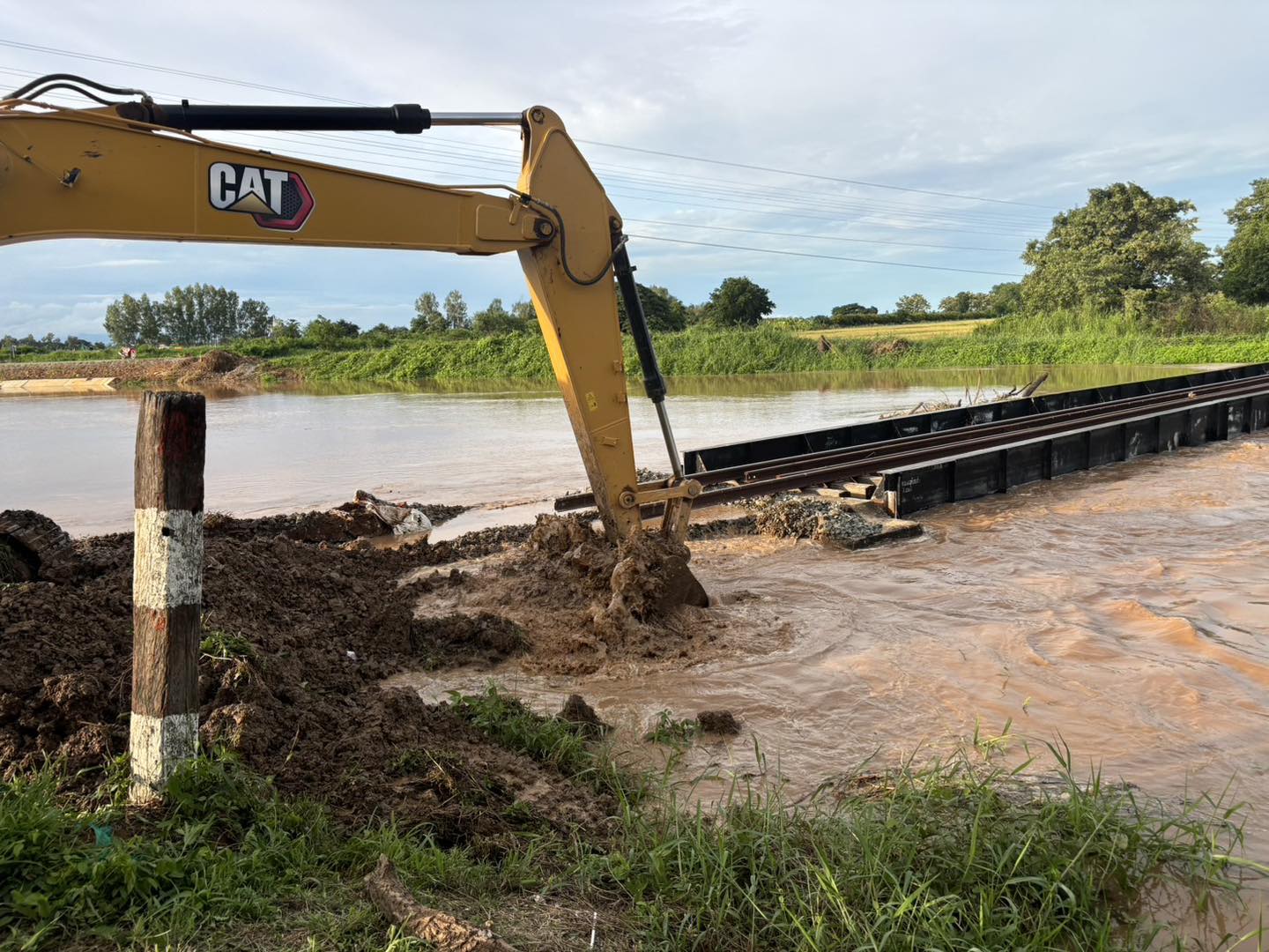 "น้ำท่วมเหนือ"การรถไฟฯ ประกาศหยุดเดินรถท้องถิ่น 2 ขบวน ชั่วคราว