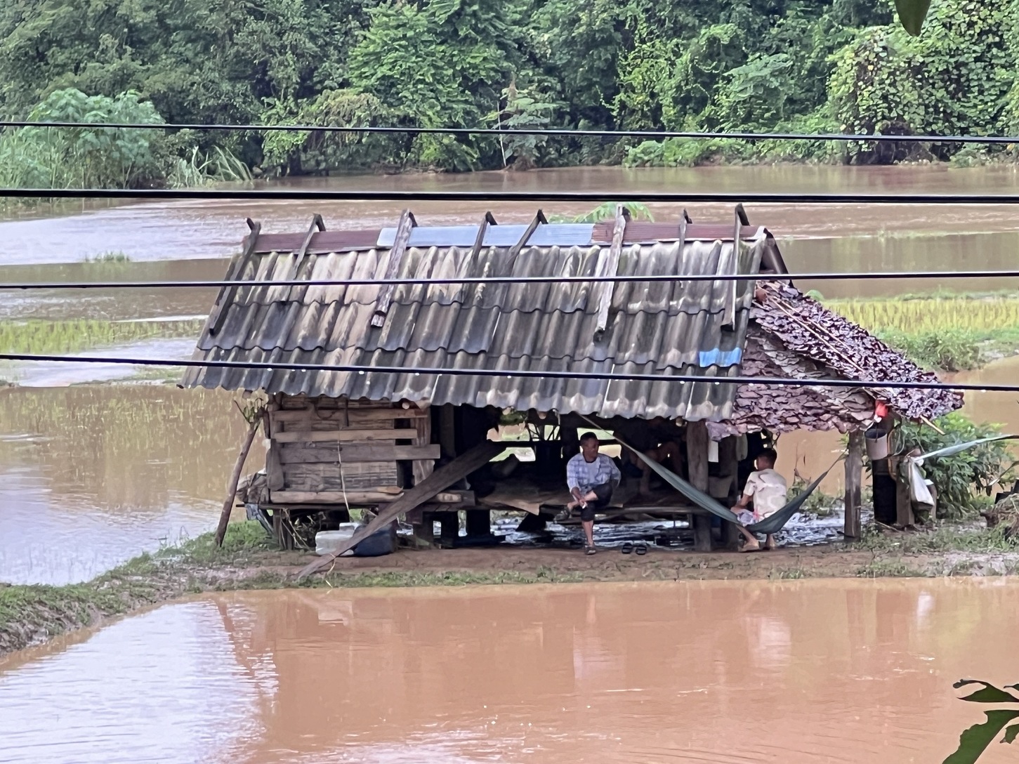 'แม่ยวมน้อย' อ่วม น้ำป่ามหาศาลท่วมหมู่บ้านเสียชีวิต 1 ราย