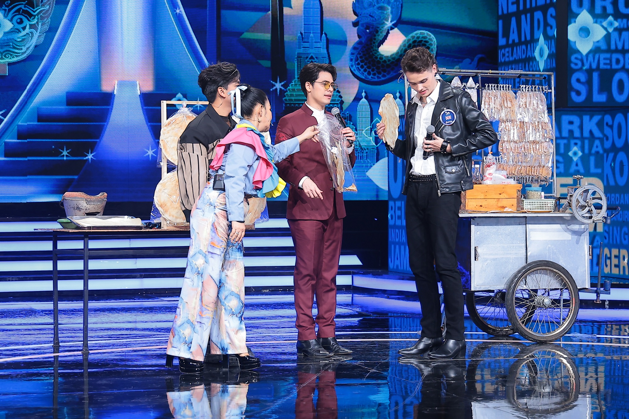 ฮาย อาภาพร - ธัช กิตติธัช สุดอึ้ง!!! เพลงไทยร้องยากแต่ชาวต่างชาติร้องได้