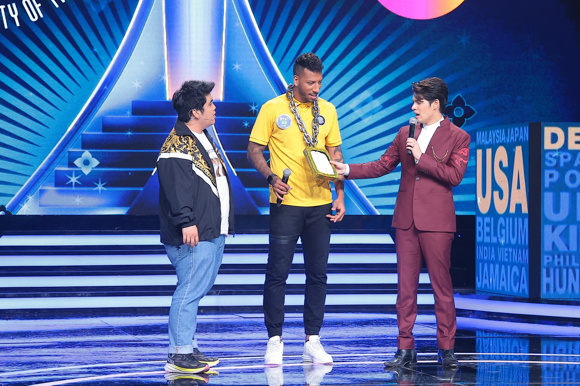 3 หนุ่มต่างสไตล์!!! อาร์ม กรกันต์ – แจ็ค แฟนฉัน – โบนัส ณัฐวัฒน์ สุดประทับใจร่วมตัดสินชาวต่างชาติร้องเพลงไทย!!!