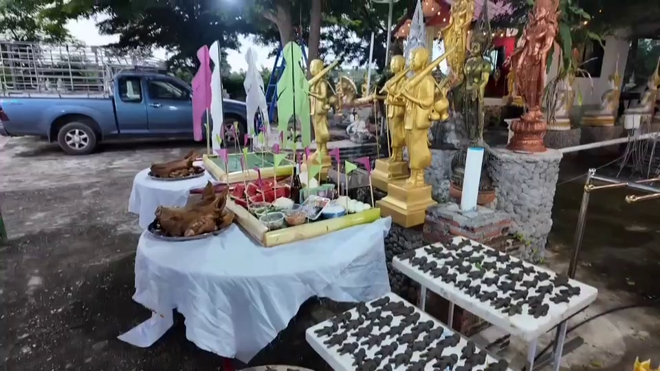 "วังนาคินทร์" บวงสรวงพญานาคเข้าพรรษาทำพิธีศักดิ์สิทธิ์ เมฆลอยคล้ายพญานาค