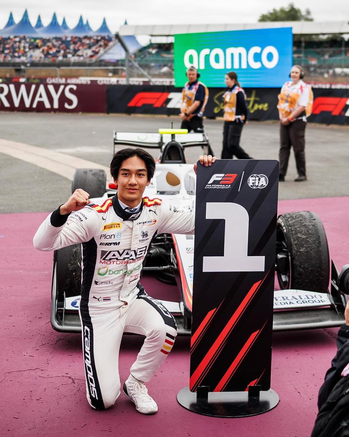 นายกฯ ยินดี"เติ้น ทัศนพล"คนไทยคนแรกคว้าแชมป์ฟอร์มูล่าทรี