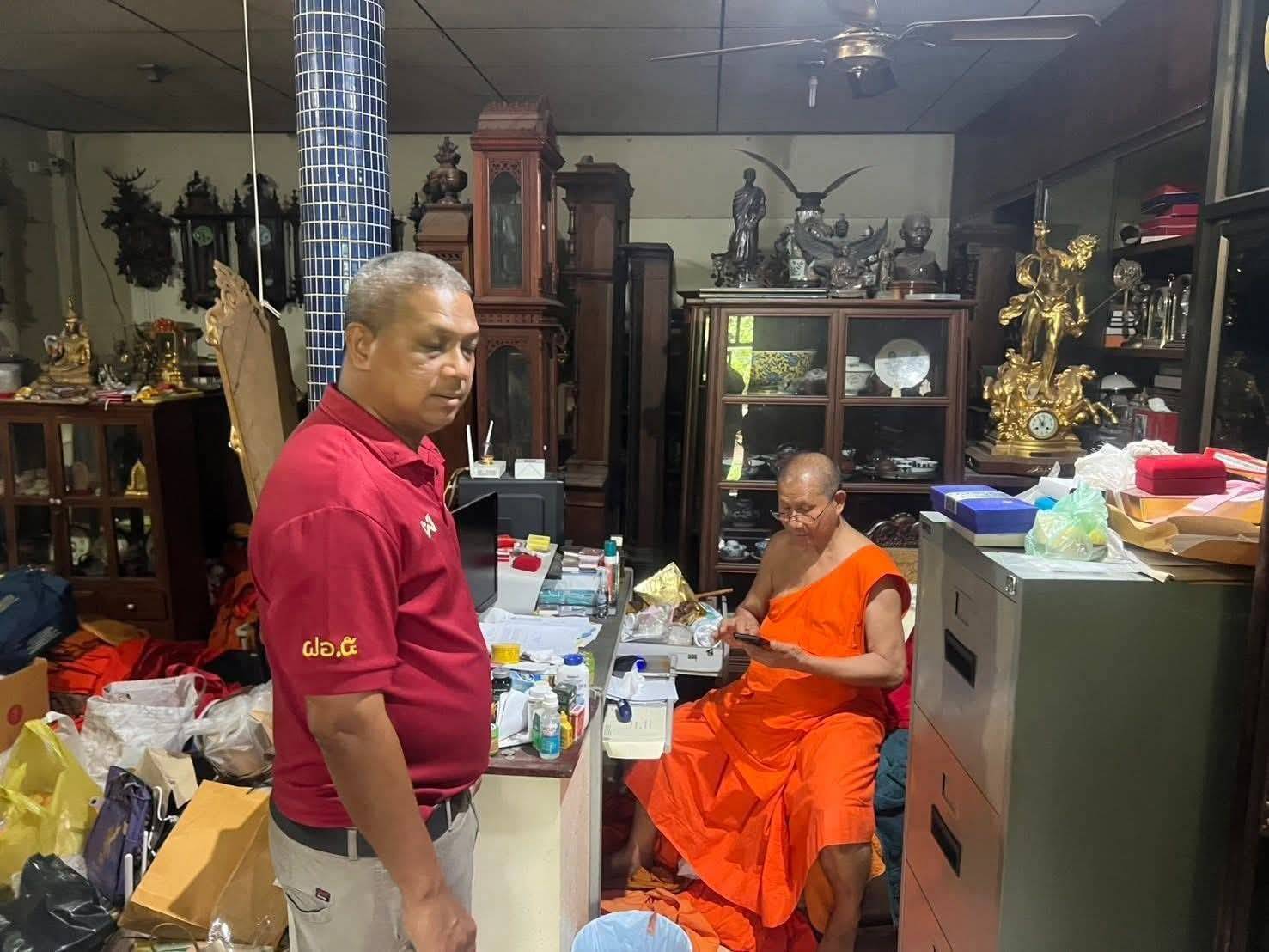 ตร.เชื่อ “คนใน 5 คน” ลักเงินเจ้าอาวาสวัดม่วง 10 ล้านบาท-ทอง 250 บาท