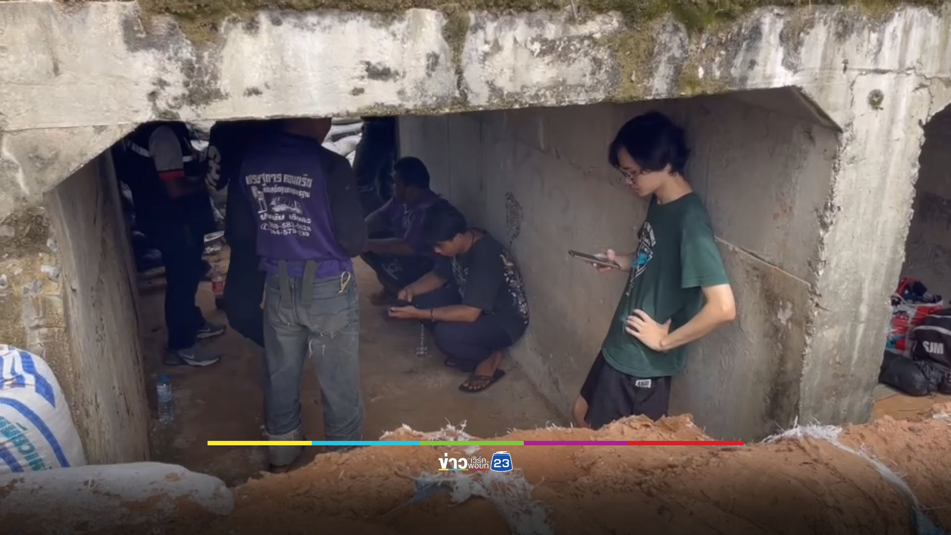 ชายแดนตึงเครียด ชาวบ้านสุรินทร์อพยพเข้าบังเกอร์