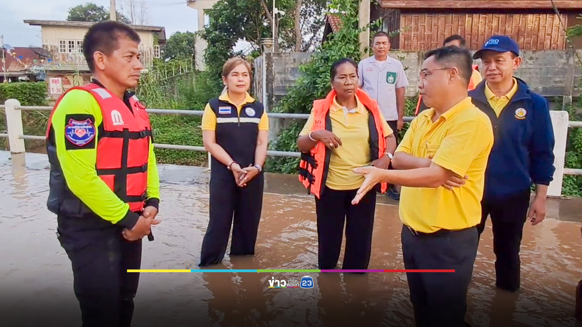 สุโขทัยยังไม่พ้นวิกฤต น้ำยมล้นพนัง บ่าท่วมบ้านเรือนประชาชน