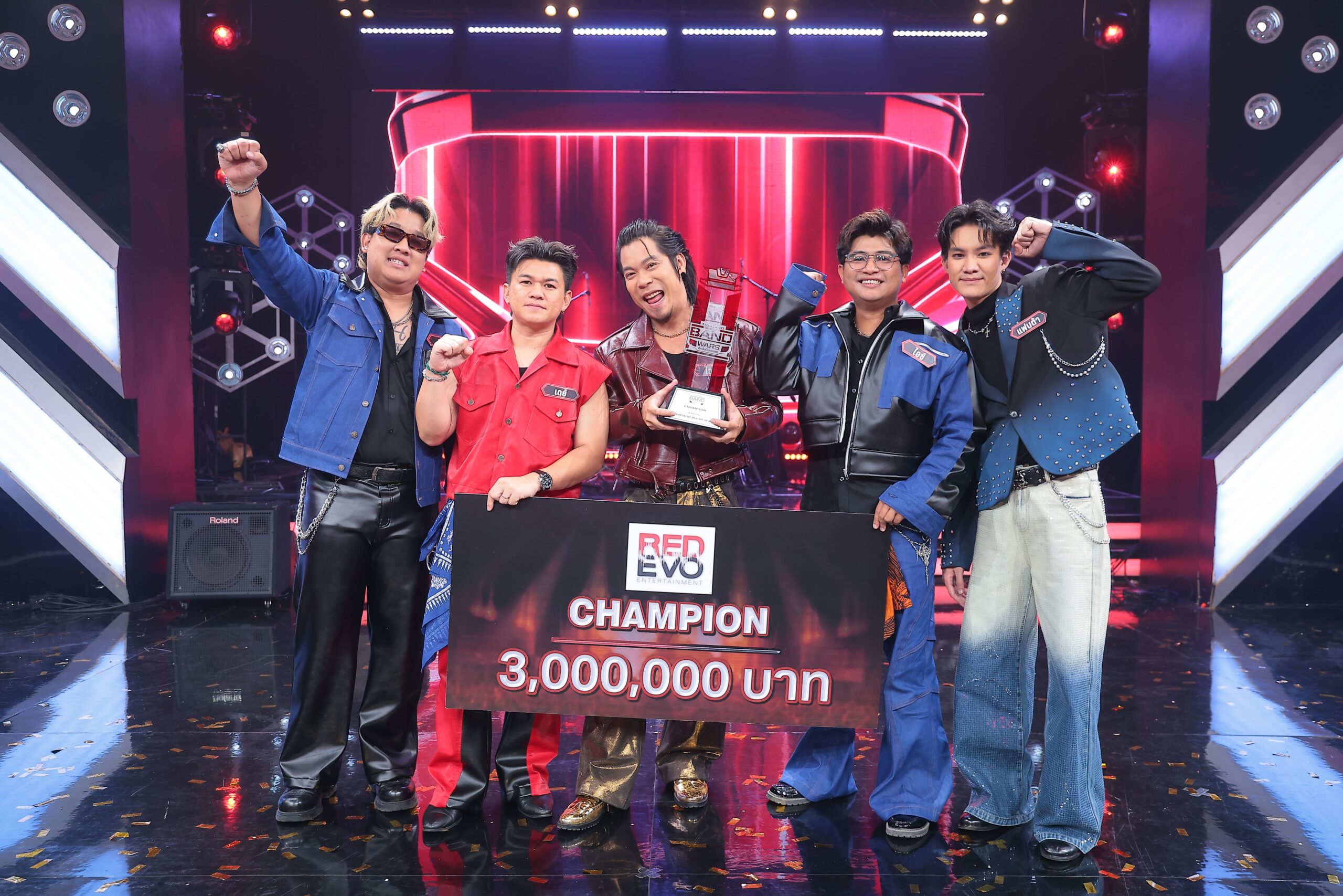 วง SL MUSIC สุดเจ๋ง! แชมป์สุดยอดนักเอ็นเตอร์เทน “Thailand Band Wars ศึกสังเวียนรถแห่” คว้าเงินรางวัล 3 ล้านบาท
