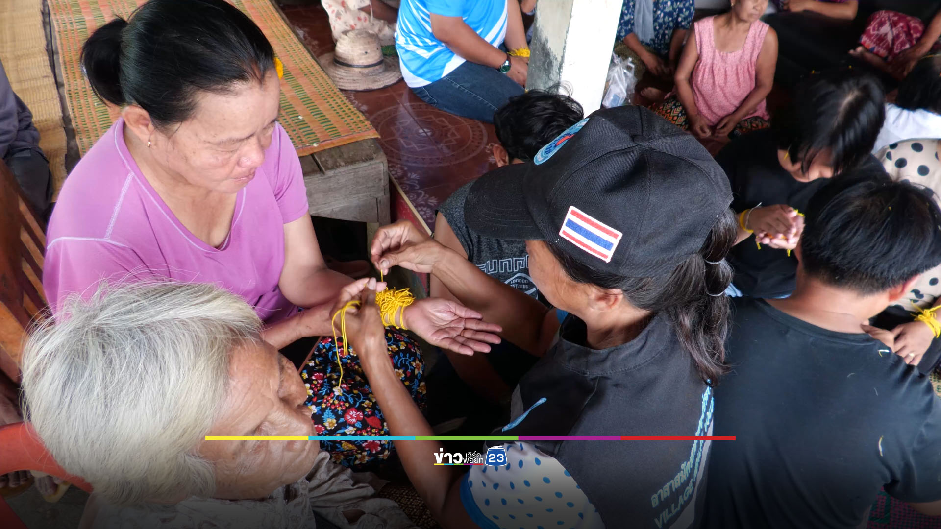 นักข่าวรับบทหมอบายศรีจำเป็น สู่ขวัญผู้อพยพ