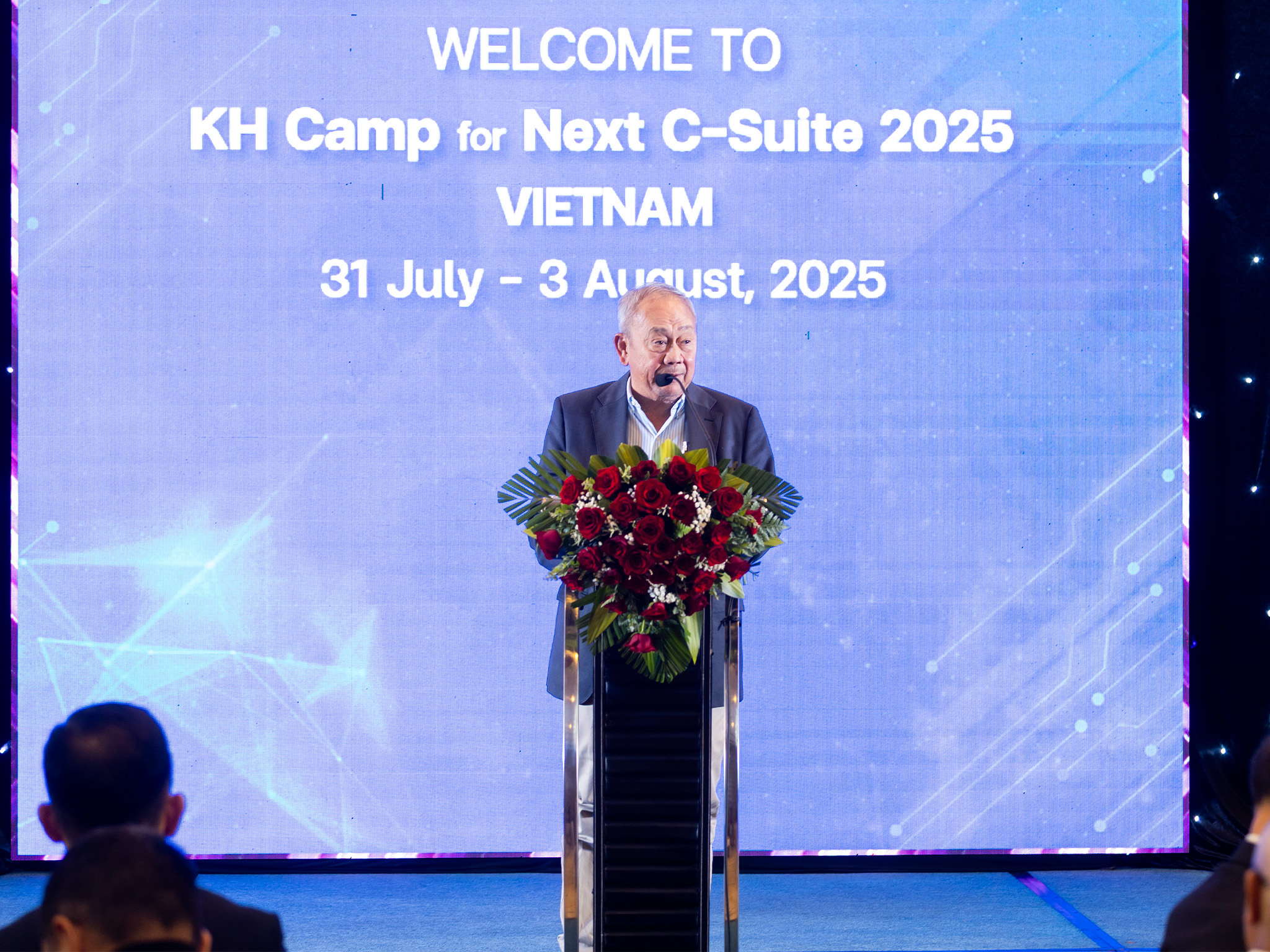 KH Academy พานิสิตนักศึกษา KH Camp for Next C-Suite 2025 บินลัดฟ้าบุกเวียดนาม