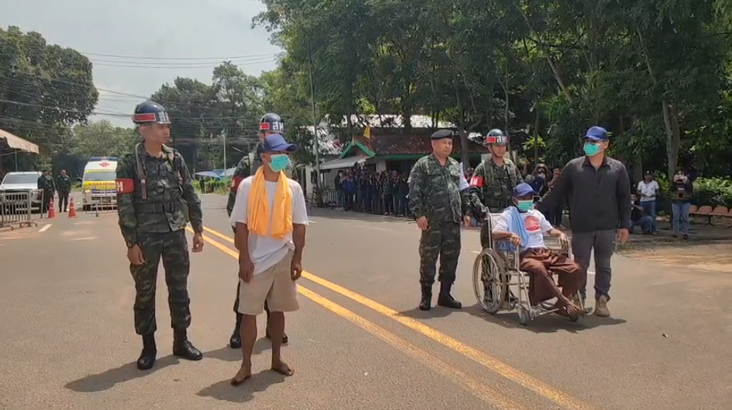 กองทัพภาคที่ 2 ส่งตัวทหารกัมพูชากลับสู่มาตุภูมิ 2 นาย