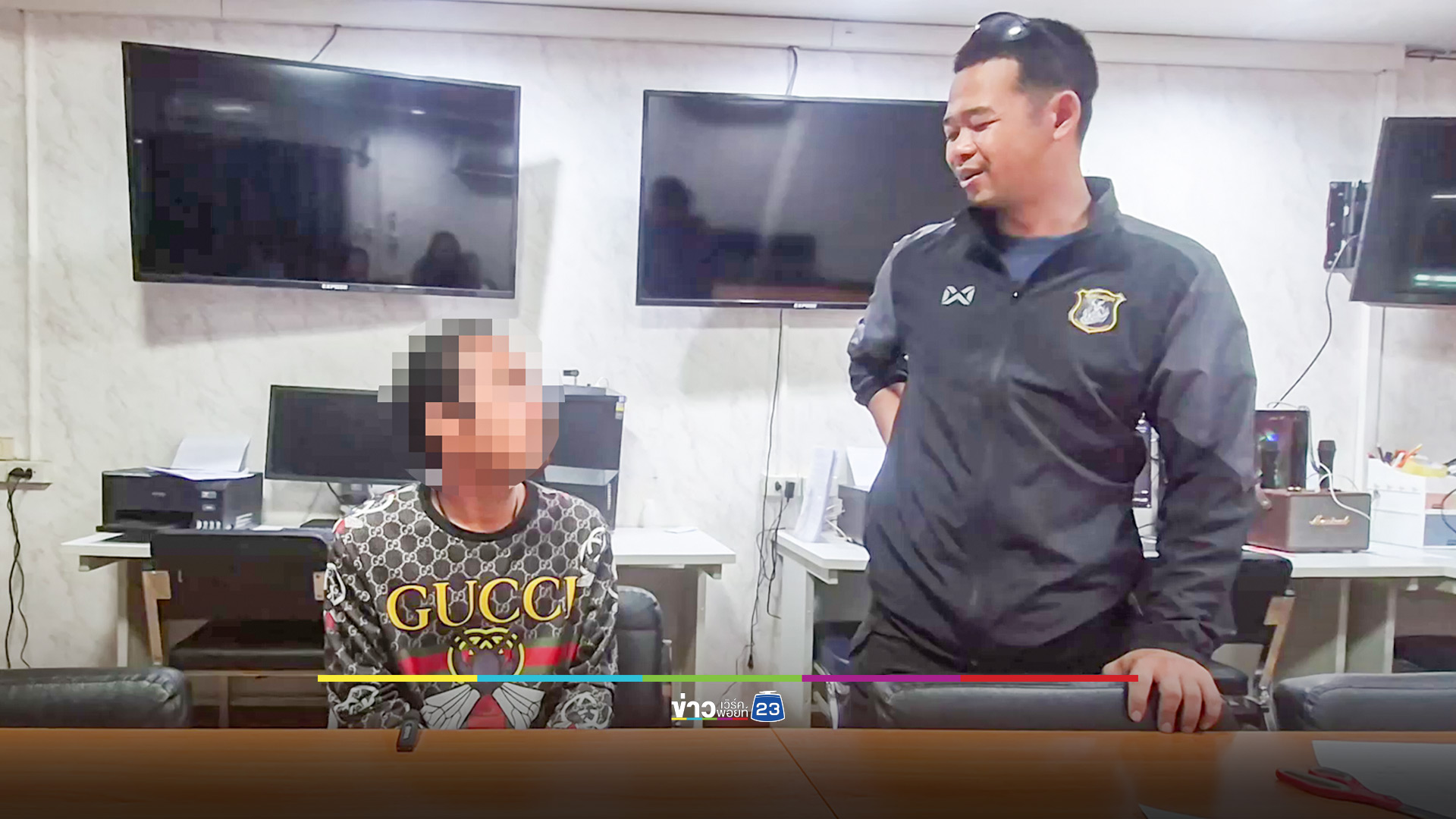 ผช.ผญบ.นำลูกชายทาสยาเข้ามอบตัว หลังทุบกุฏิเจ้าอาวาสลักเงิน