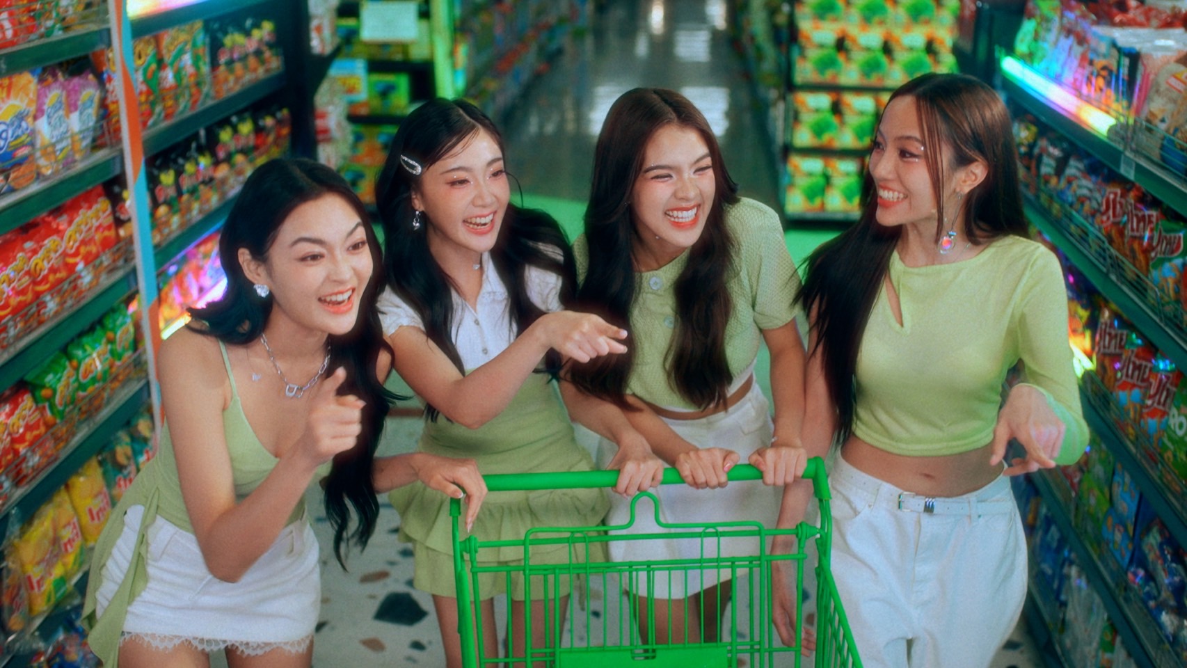 บิ๊กซี เปิดตัว MV เพลงใหม่ “บิ๊ก บิ๊กซี” สร้างภาพลักษณ์สดใหม่