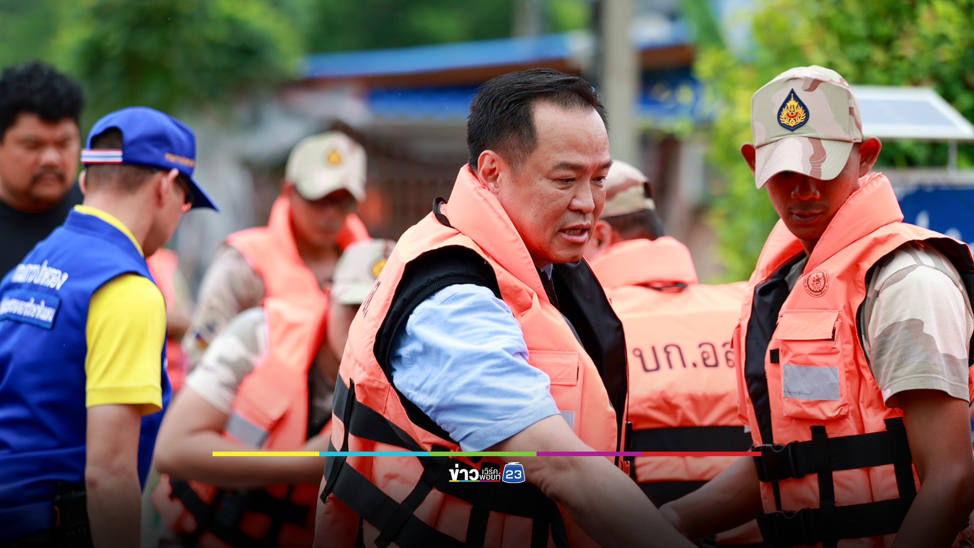 “อนุทิน” ลงพื้นที่กรุงเก่า ตรวจน้ำท่วม ย้ำมหาดไทยเร่งเยียวยา