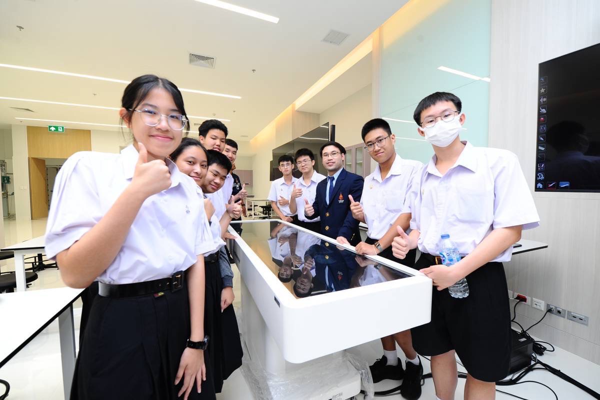 คณะวิทยาศาสตร์ ราชวิทยาลัยจุฬาภรณ์ โชว์หลักสูตรนวัตกรรมวิทยาศาสตร์การแพทย์