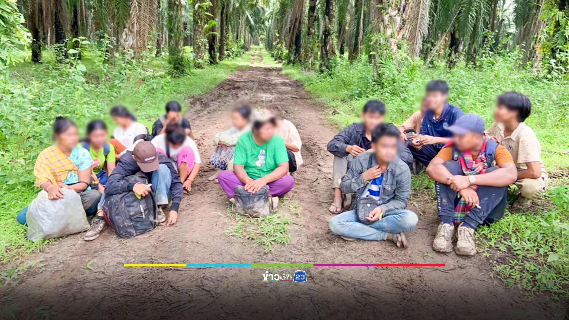ปค.ทองผาภูมิ รวบ 43 เมียนมาลอบเข้าเมือง คนขับทิ้งรถวิ่งหนีไปได้